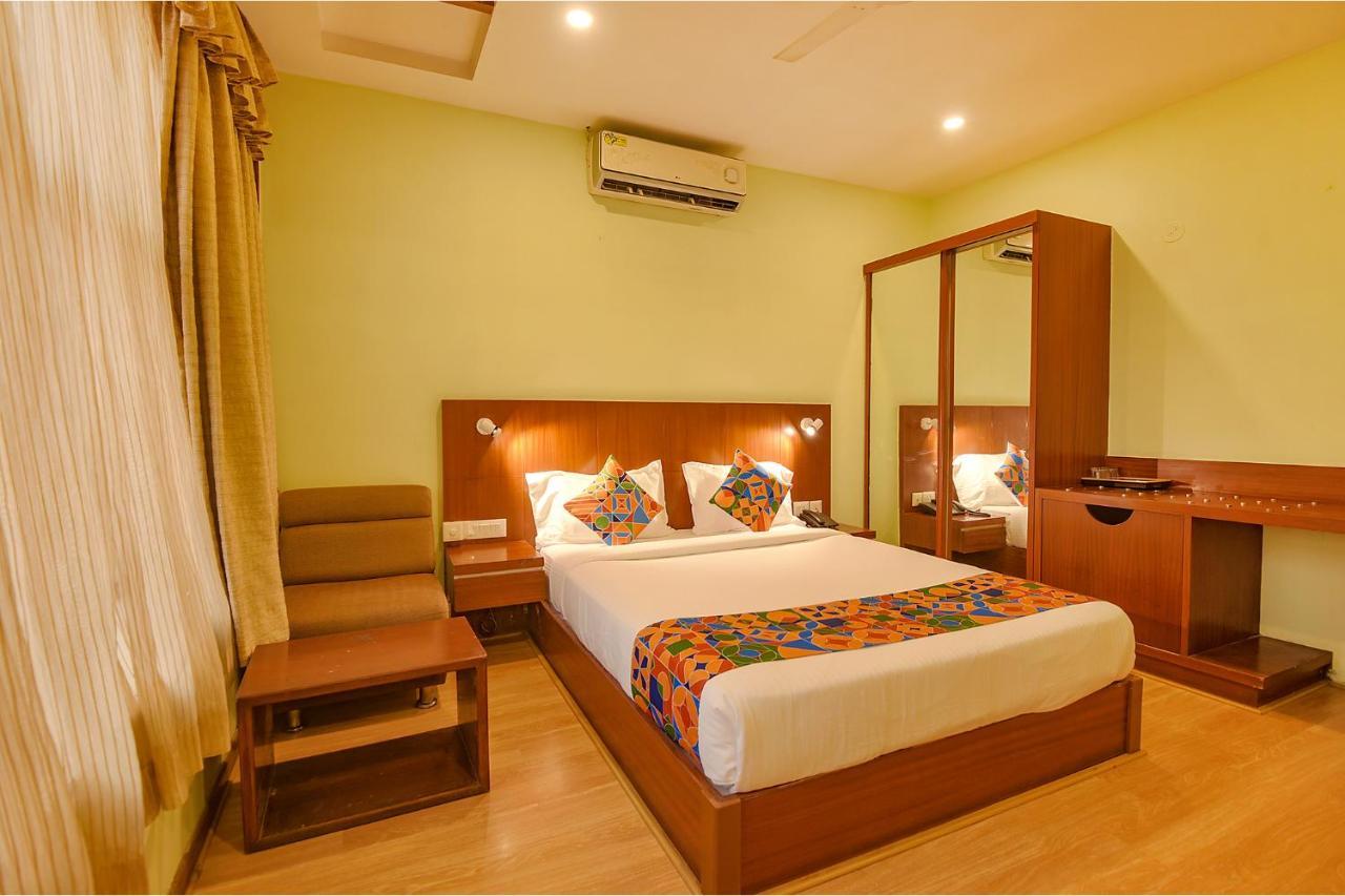 Fabhotel The Btm Palace - Btm Layout Nr Gopalan Innovation Mall Bangalore Extérieur photo