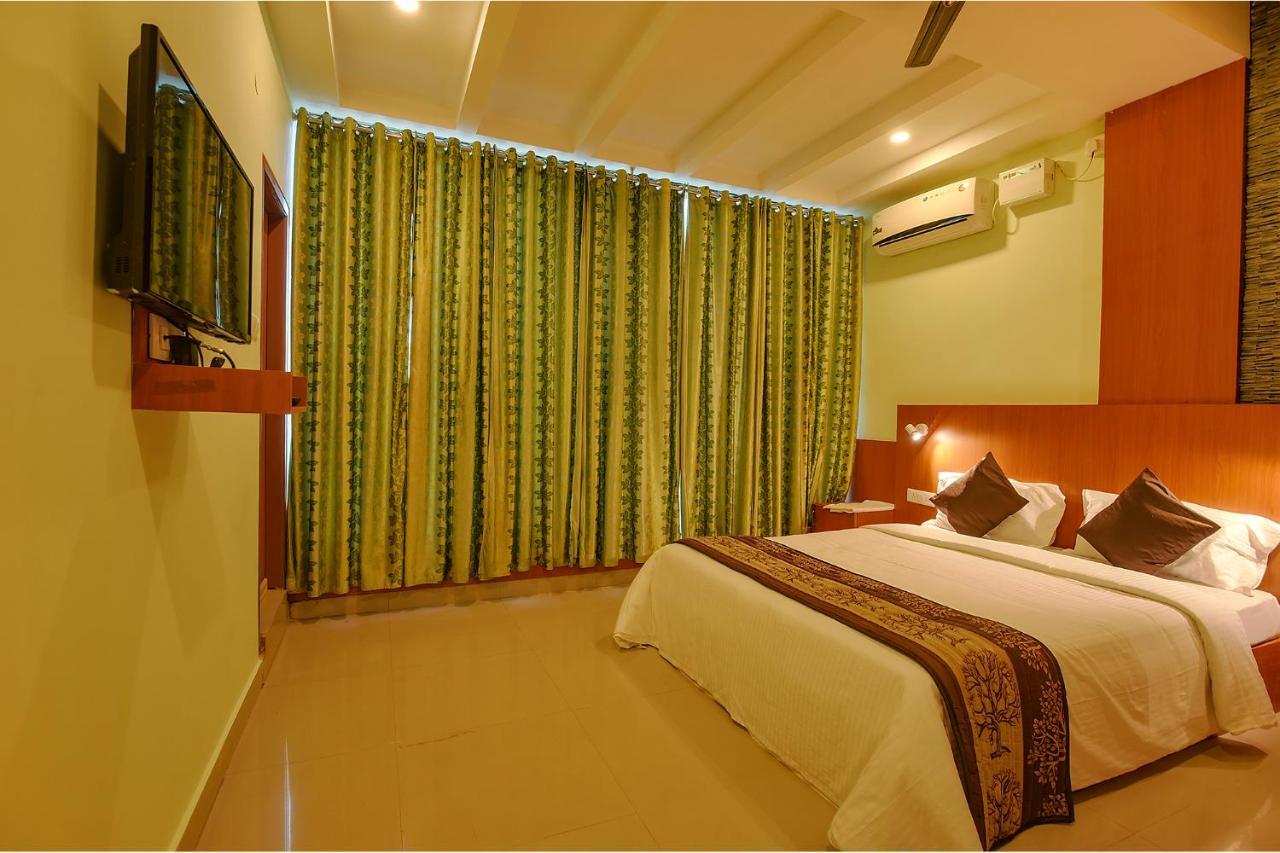 Fabhotel The Btm Palace - Btm Layout Nr Gopalan Innovation Mall Bangalore Extérieur photo