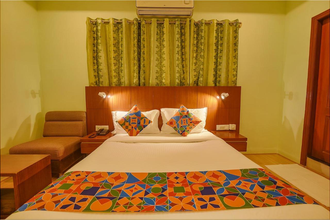 Fabhotel The Btm Palace - Btm Layout Nr Gopalan Innovation Mall Bangalore Extérieur photo