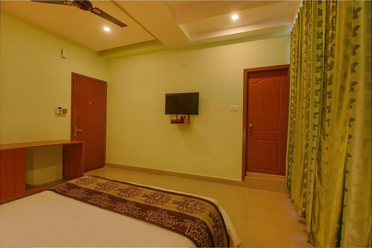 Fabhotel The Btm Palace - Btm Layout Nr Gopalan Innovation Mall Bangalore Extérieur photo