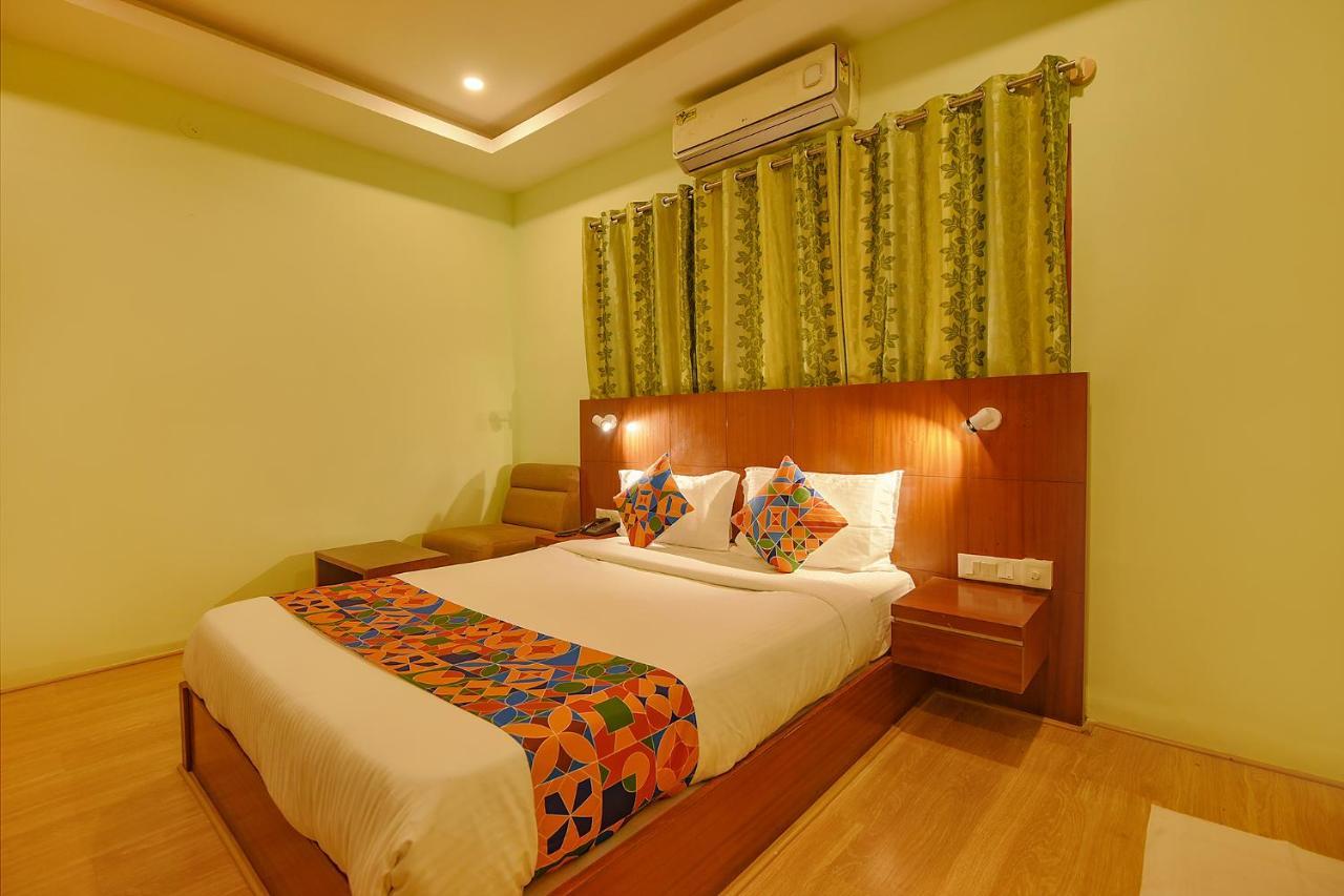 Fabhotel The Btm Palace - Btm Layout Nr Gopalan Innovation Mall Bangalore Extérieur photo